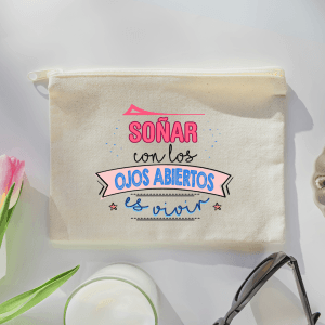 estuche color beige con estampado soñar con los ojos abiertos